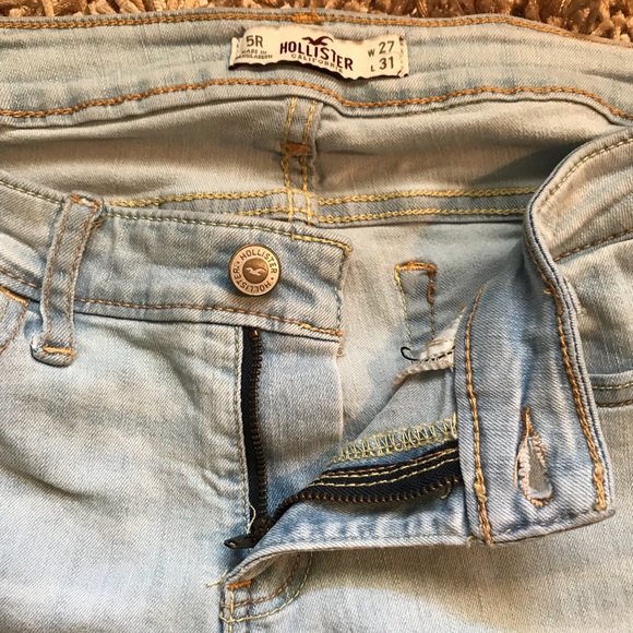 HOLLISTER Light-wash Jeans - Picture 3 of 6